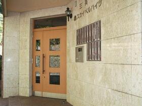 3/3 エントランス