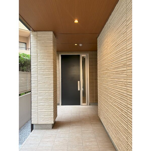 2/3 エントランス