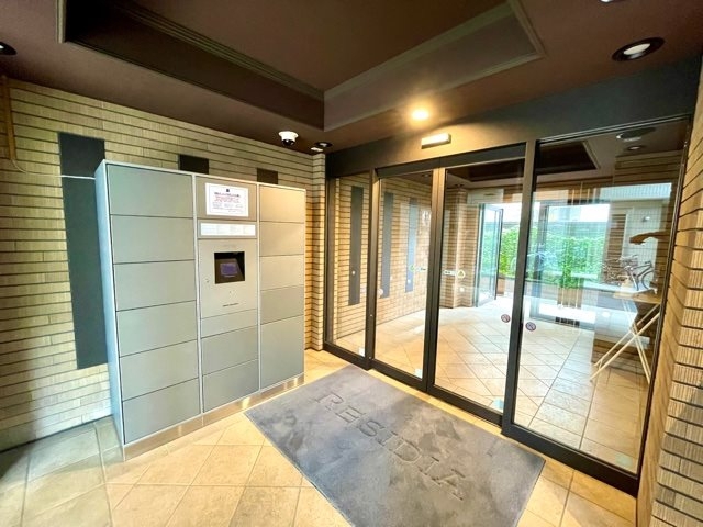 17/18 エントランス