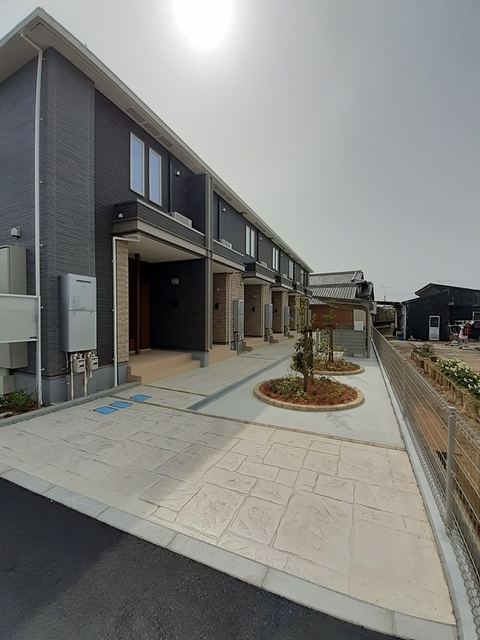 13/23 エントランス