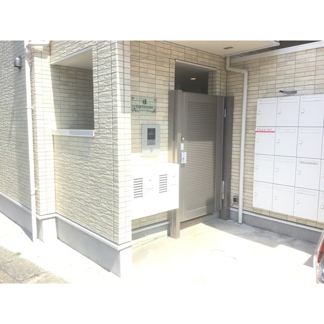 20/26 エントランス