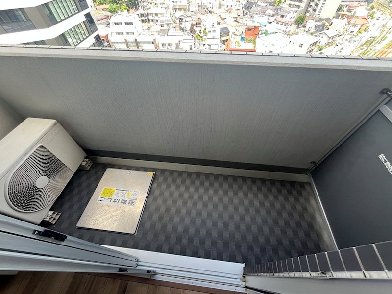 13/23 バルコニー