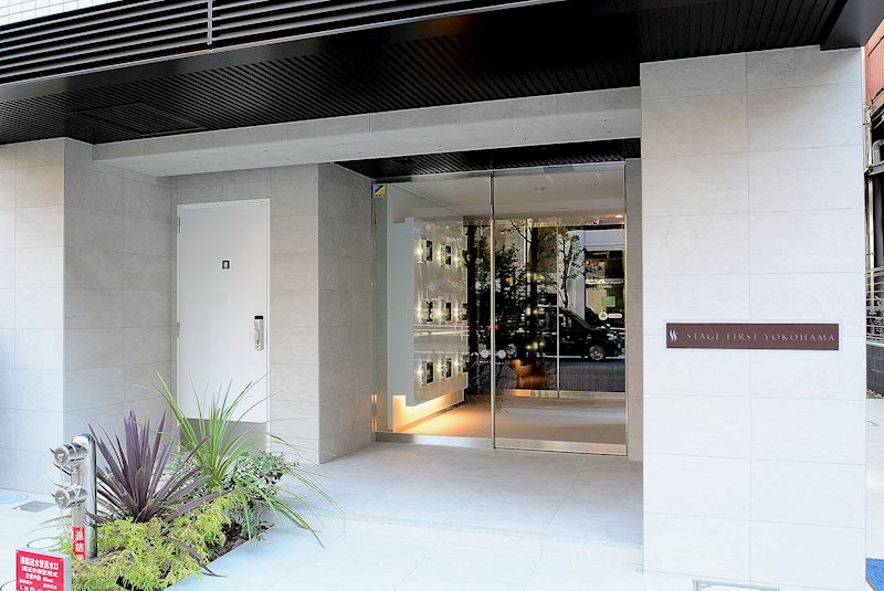 17/17 エントランス