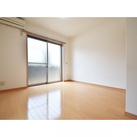 27/29 エントランス