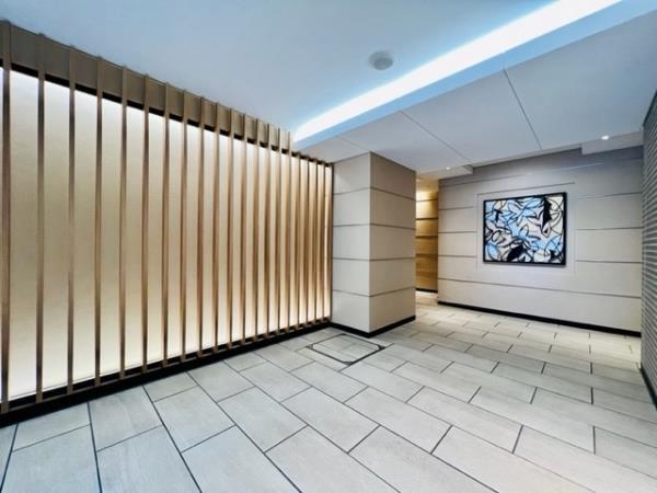 26/30 エントランス