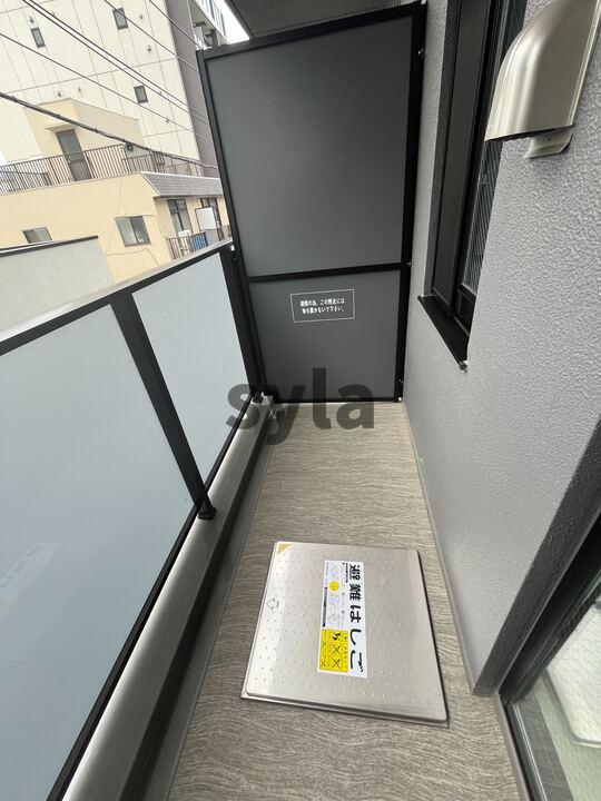 13/21 バルコニー