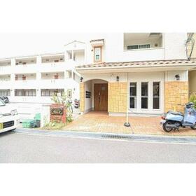 5/5 エントランス