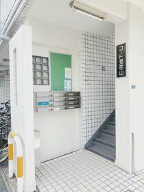 16/16 エントランス