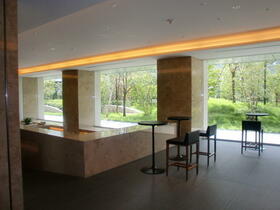 16/16 エントランス