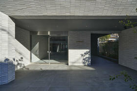 15/16 エントランス