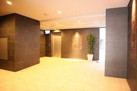 15/16 エントランス