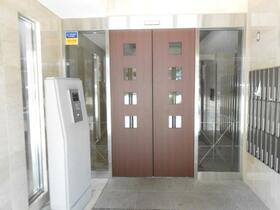 14/15 エントランス