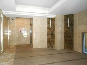 15/15 エントランス