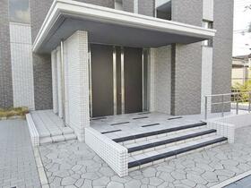 2/2 エントランス