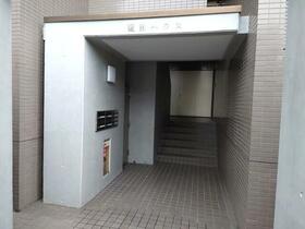 14/14 エントランス