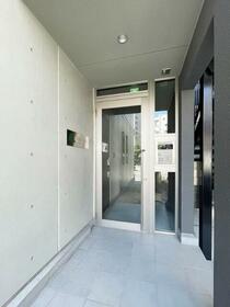 2/2 エントランス