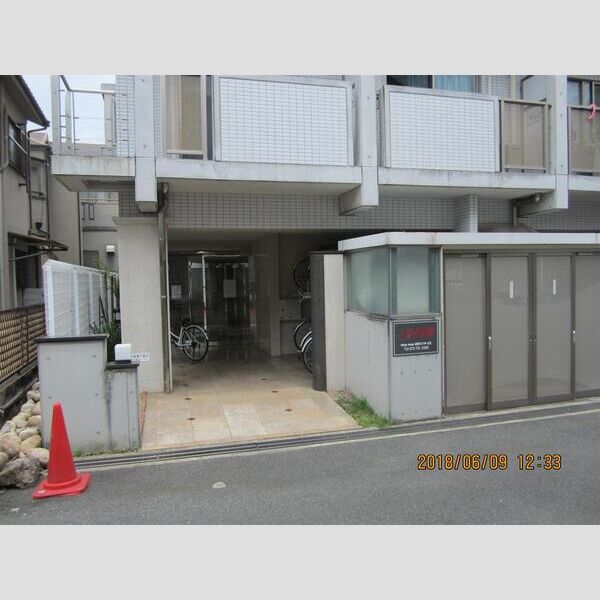 14/16 エントランス