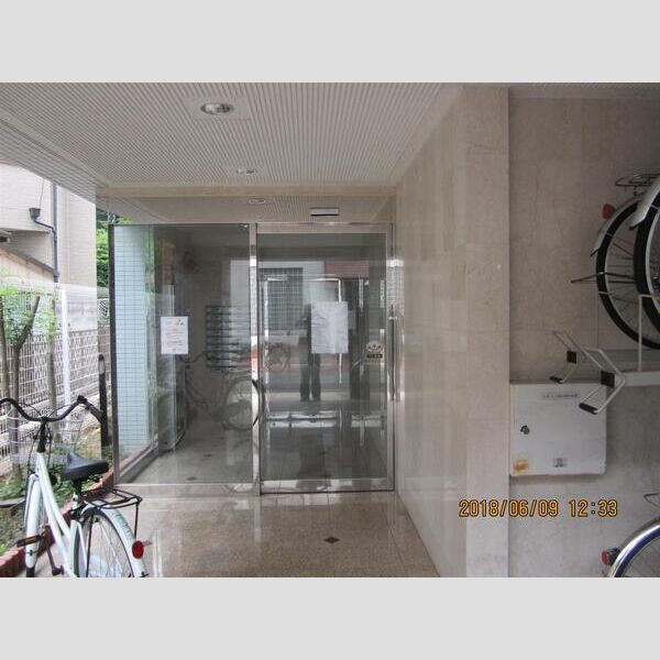 15/16 エントランス