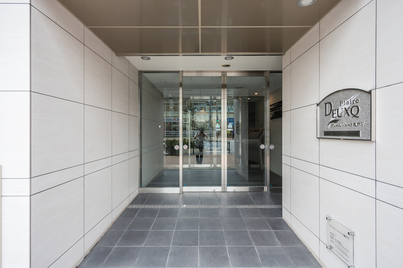 13/13 エントランス