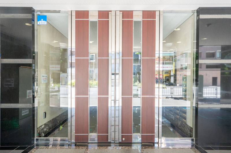 5/5 エントランス