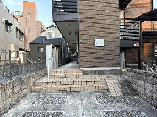 13/24 エントランス