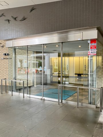 17/17 エントランス