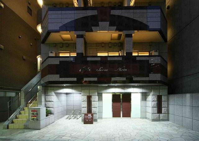 27/29 エントランス