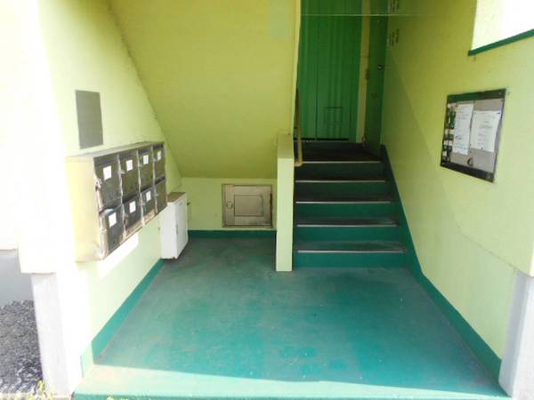 2/3 エントランス