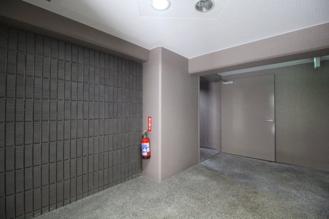 17/25 エントランス