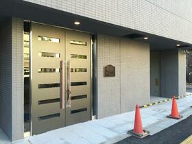 15/15 エントランス