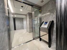 14/14 エントランス