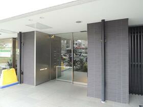 2/2 エントランス