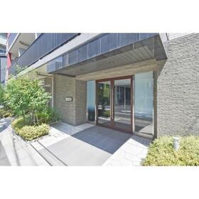 5/5 エントランス