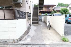 16/16 エントランス