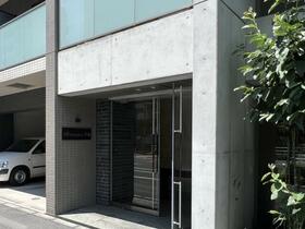 13/13 エントランス