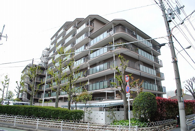 ローレルハイツ千里 3号棟の間取り