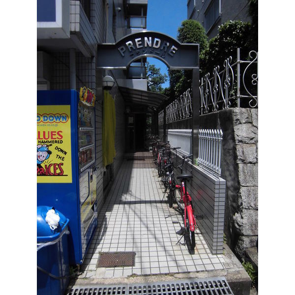 8/8 エントランス