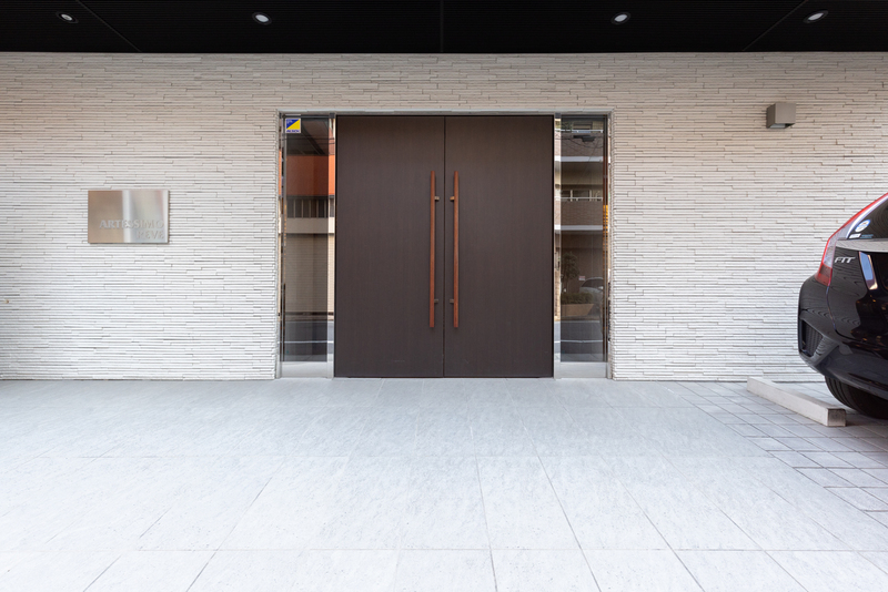 5/5 エントランス