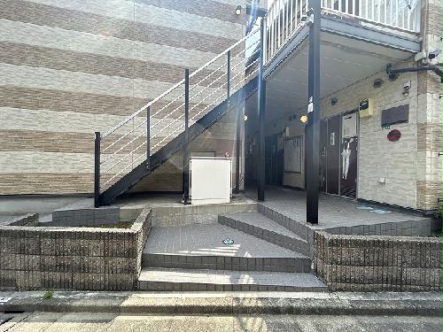 14/17 エントランス