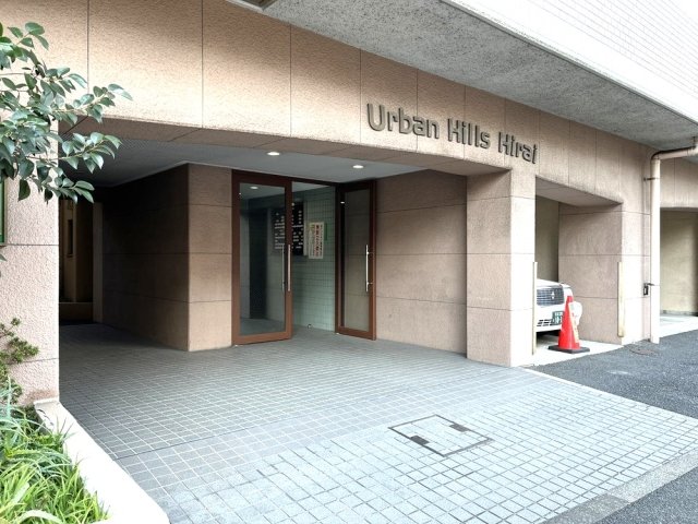 23/30 エントランス