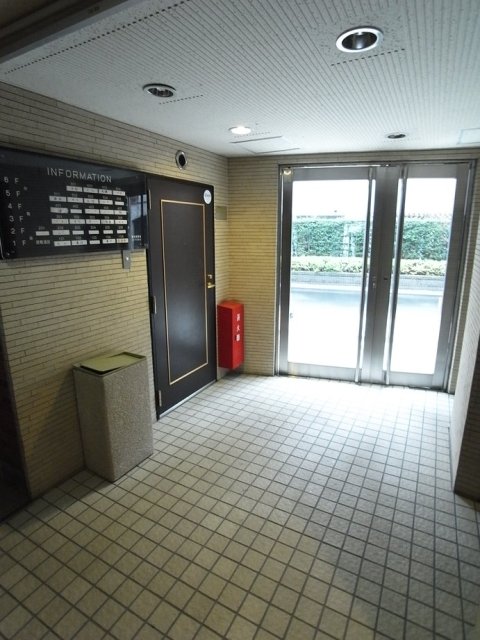 4/5 エントランス