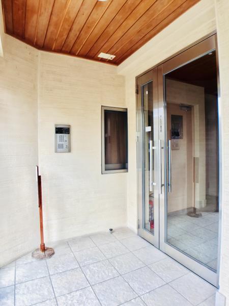 2/5 エントランス