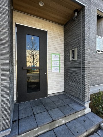 14/15 エントランス