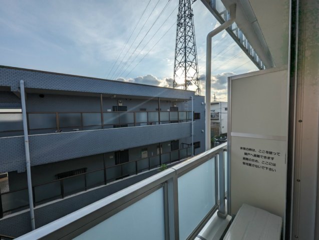 13/18 バルコニー