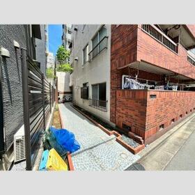 15/15 エントランス