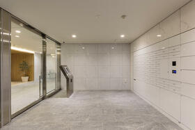 4/5 エントランス