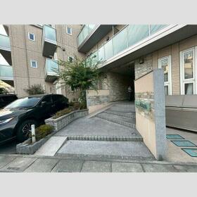 14/16 エントランス