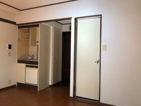 2/2 エントランス