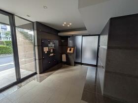 3/3 エントランス