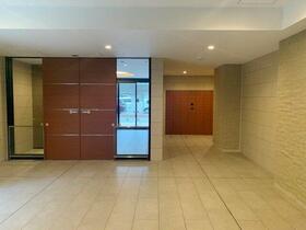 15/15 エントランス